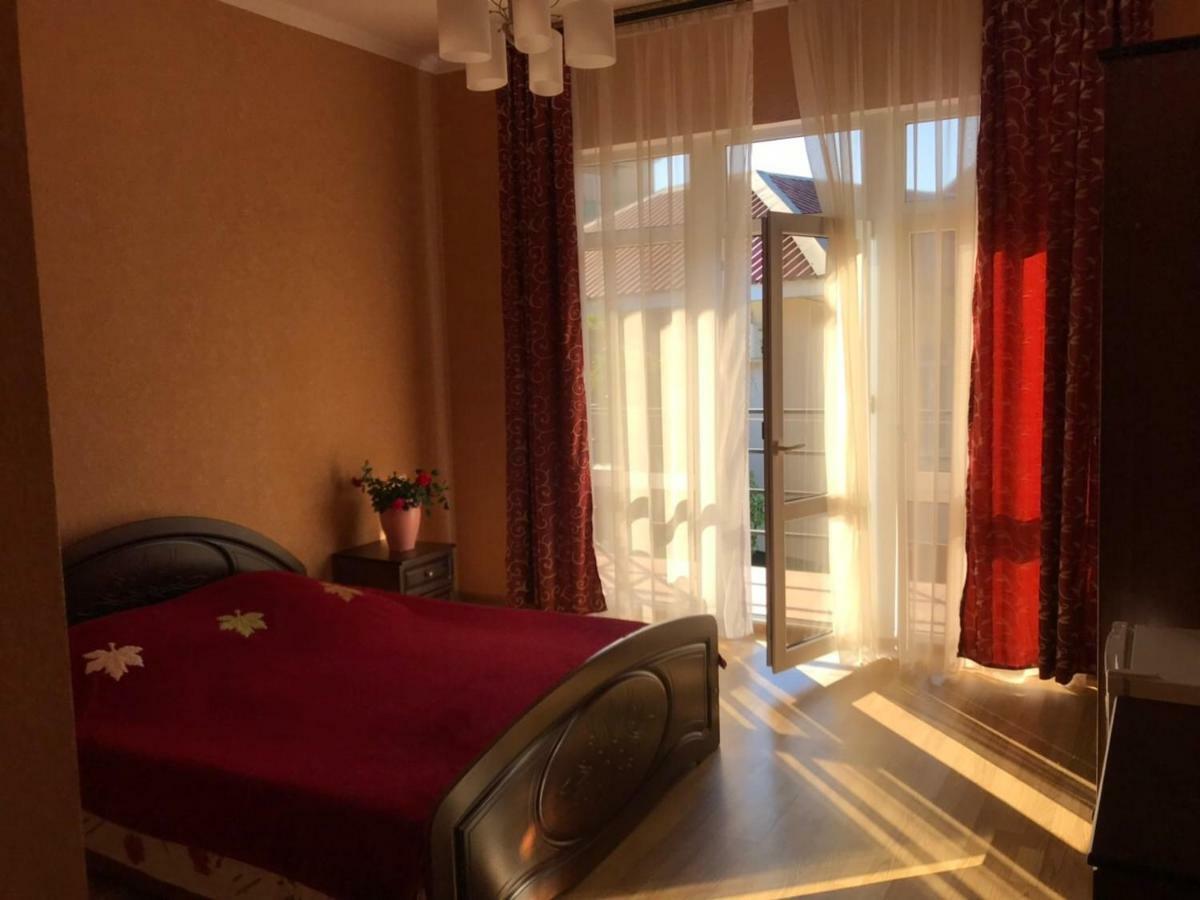 Guest House Dali Gagra Bagian luar foto